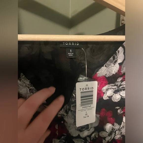 Torrid Peplum Chiffon Floral Blouson Sleeve Top - Picture 7 of 13